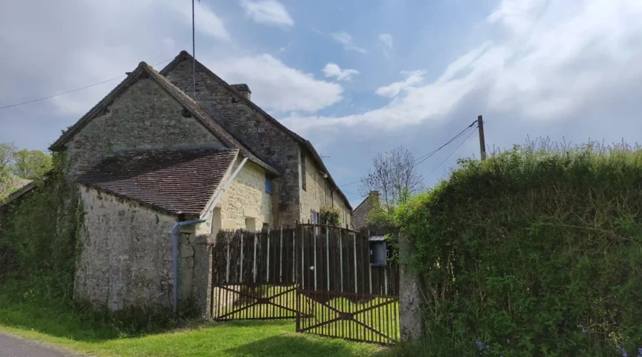 Accès actuel de la maison | ancien portail en fer